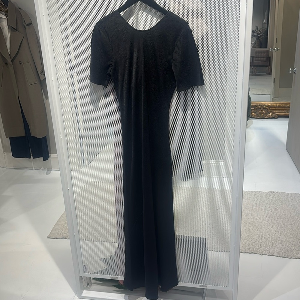 Silk Laundry Short Sleeve Bias Cut Dress in Black Coral Jacquard